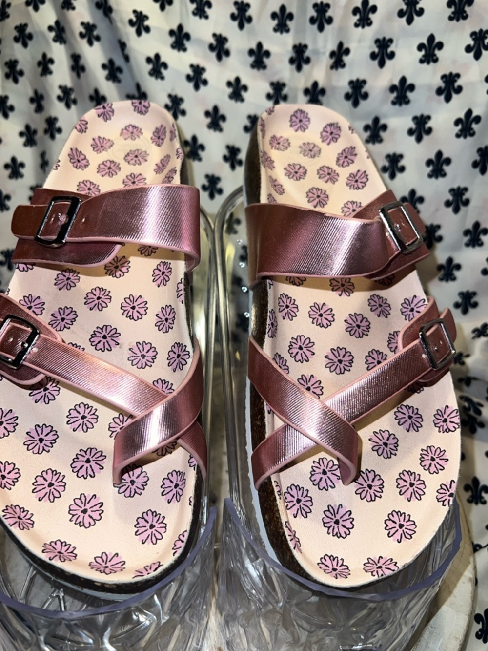Women’s Metallic Pink Cross-Strap Sandals